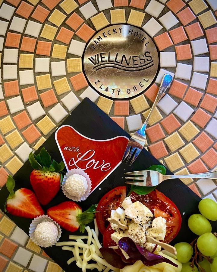 Zamecky Hotel Zlaty Orel Hranice  Dış mekan fotoğraf