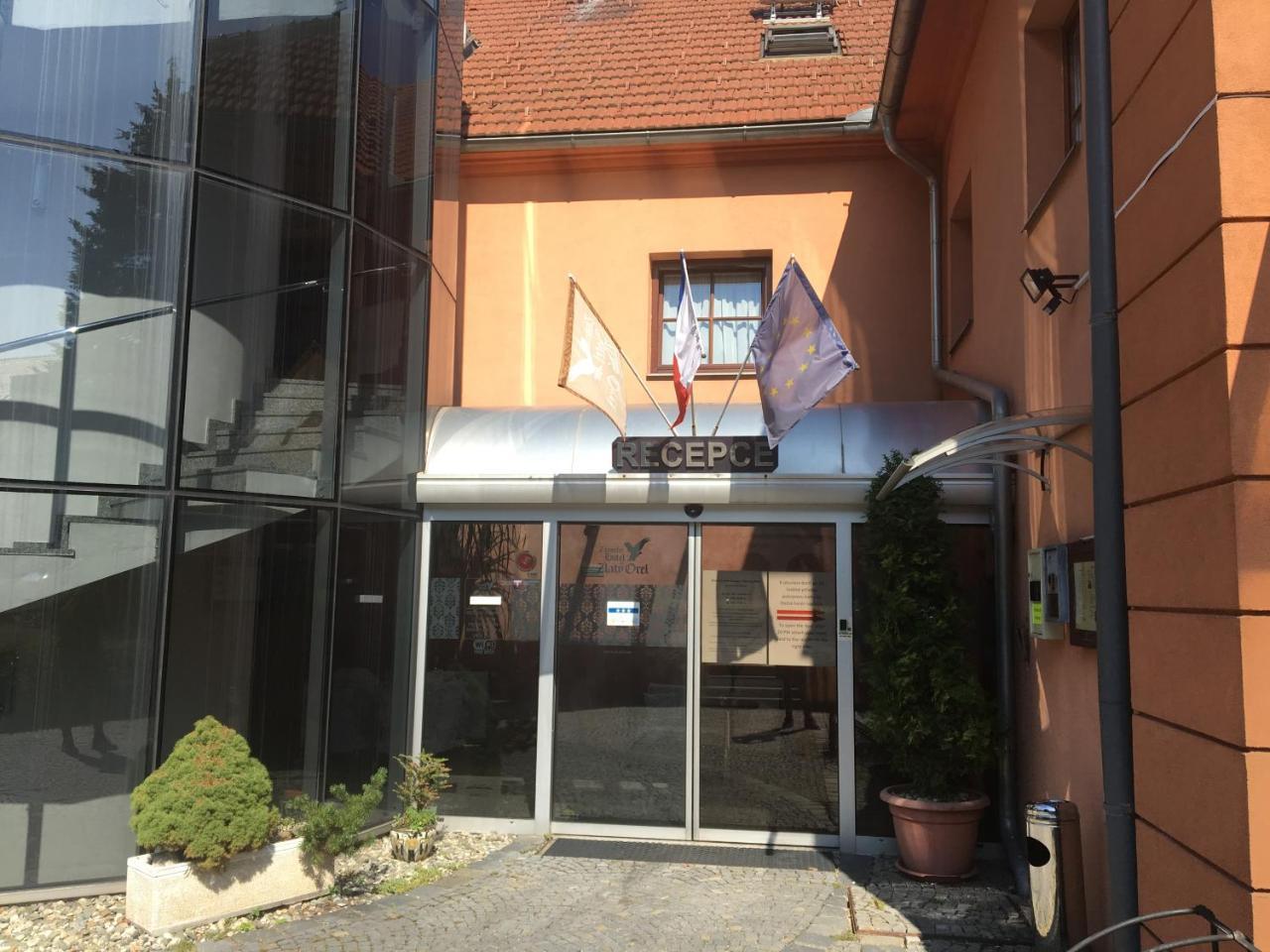 Zamecky Hotel Zlaty Orel Hranice  Dış mekan fotoğraf