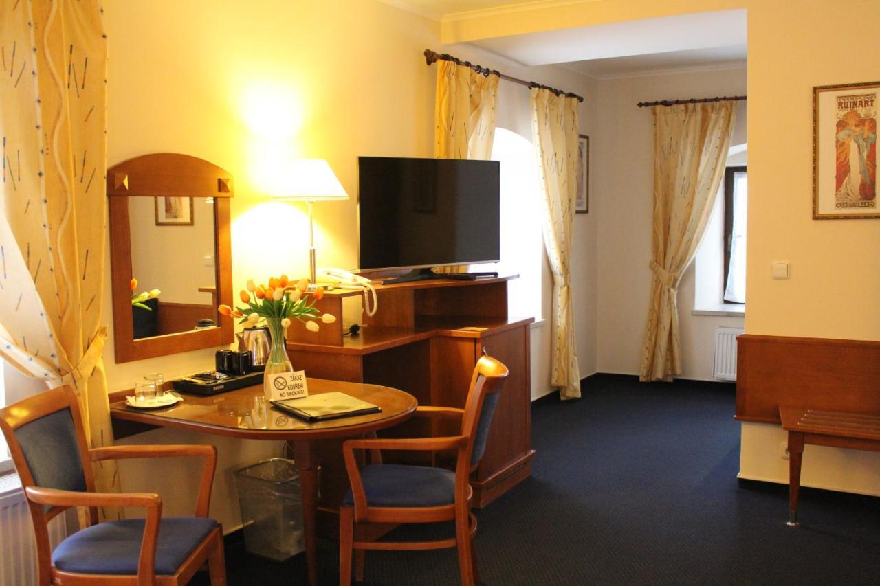 Zamecky Hotel Zlaty Orel Hranice  Dış mekan fotoğraf
