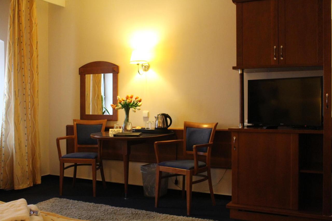Zamecky Hotel Zlaty Orel Hranice  Dış mekan fotoğraf