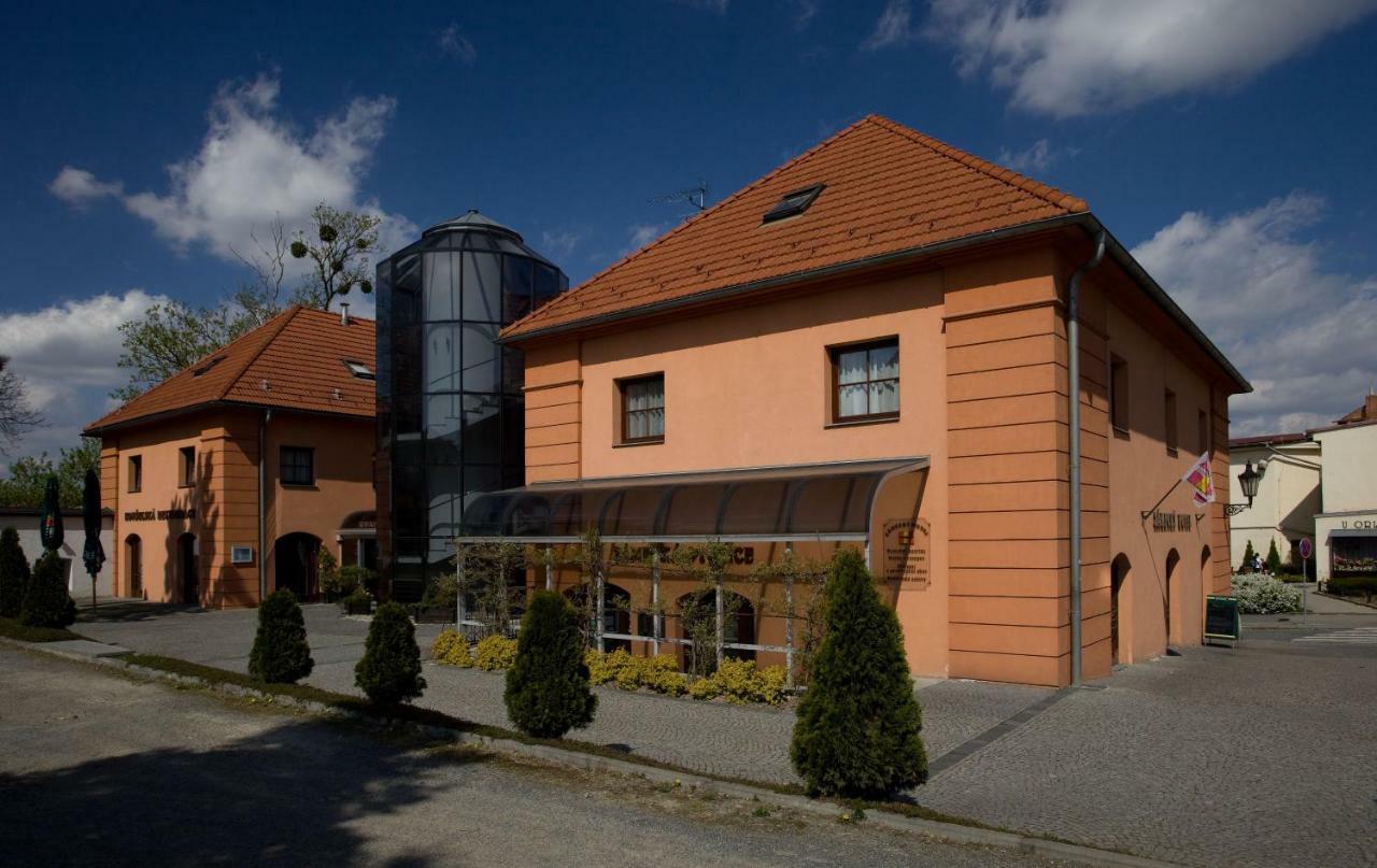 Zamecky Hotel Zlaty Orel Hranice  Dış mekan fotoğraf